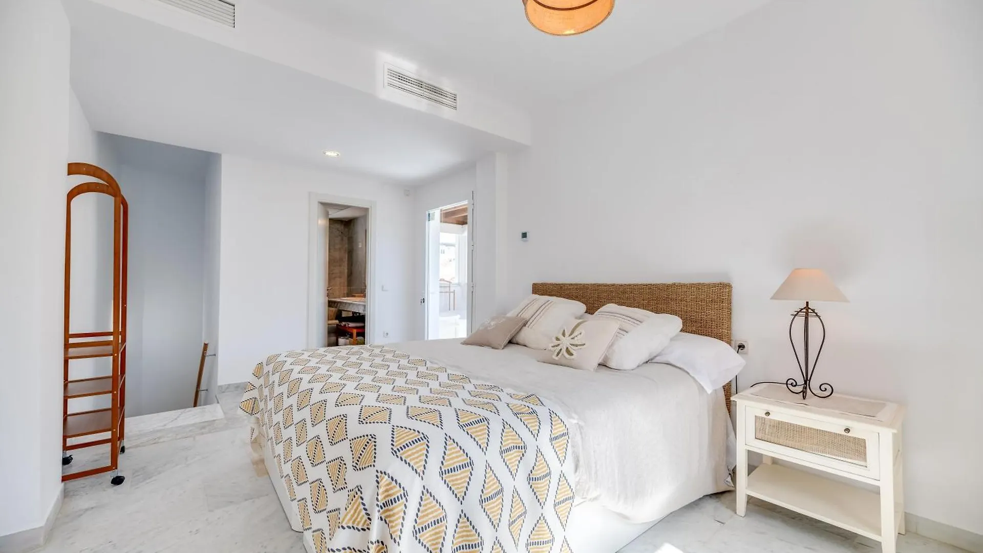 Marbella Villa Monteros